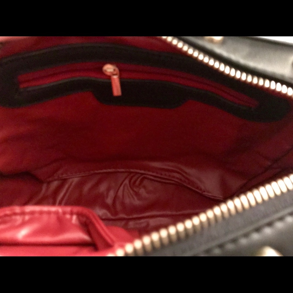 SOLD 🚨Boxy Messenger Bag with Faux Pearl Accents - Picture 8 of 8